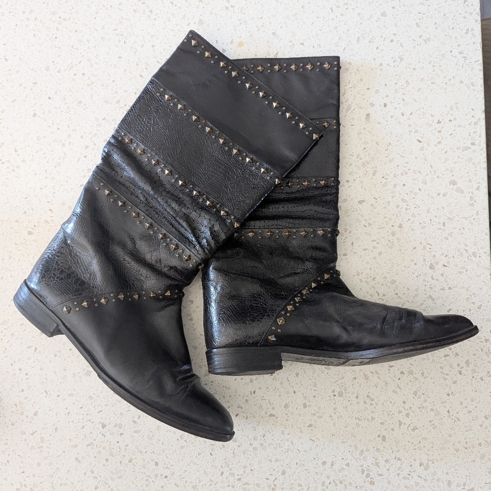 Black Leather and Snake Skin Studded Women's Boots Stuart Weitzman Size 9.5